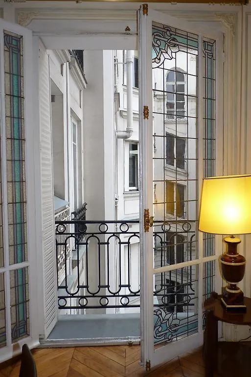 Prestigious 2 Bedroom Near Champs Elysees Paris 0*,