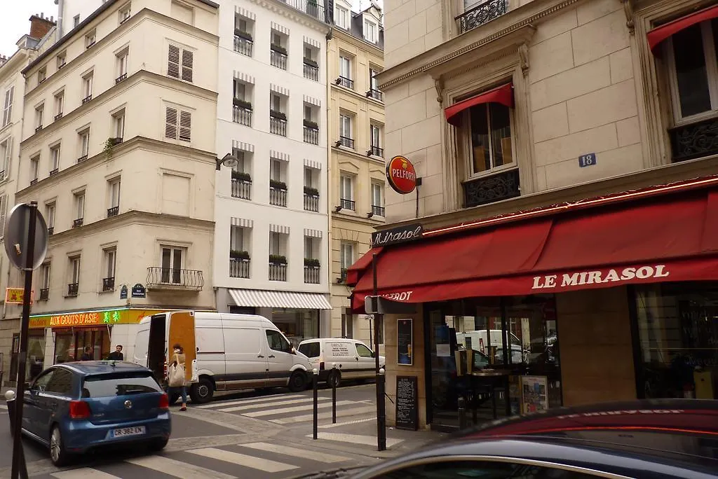 Apartment Prestigious 2 Bedroom Near Champs Elysees Paris