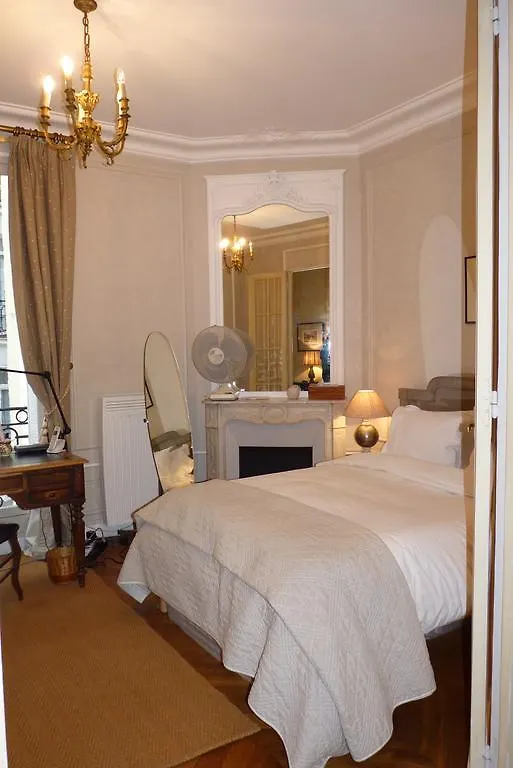 Prestigious 2 Bedroom Near Champs Elysees Paris 0*,  France