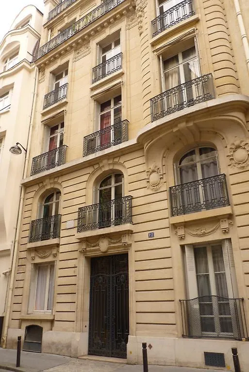 Prestigious 2 Bedroom Near Champs Elysees Paris Apartment