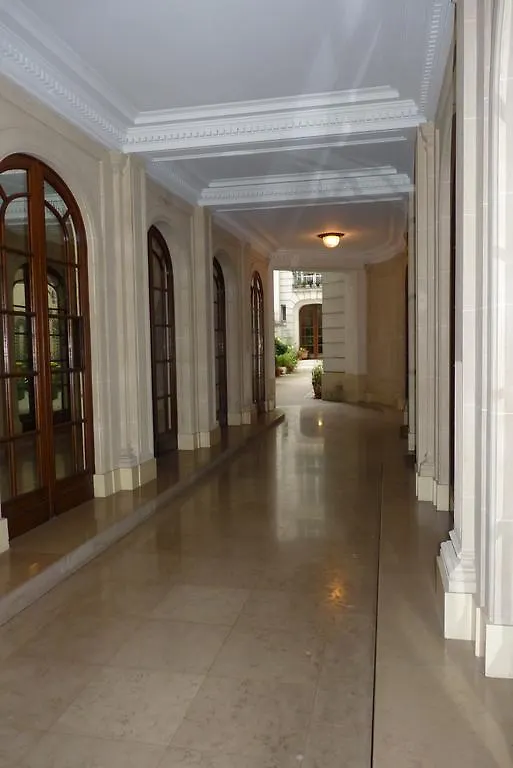Apartment Prestigious 2 Bedroom Near Champs Elysees Paris France