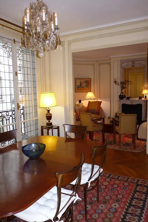 Prestigious 2 Bedroom Near Champs Elysees Paris Apartment